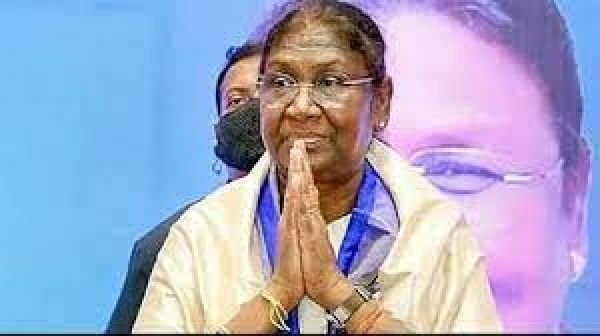 राष्ट्रपति आज कोलकाता में अत्याधुनिक युद्धपोत का जलावतरण करेंगी