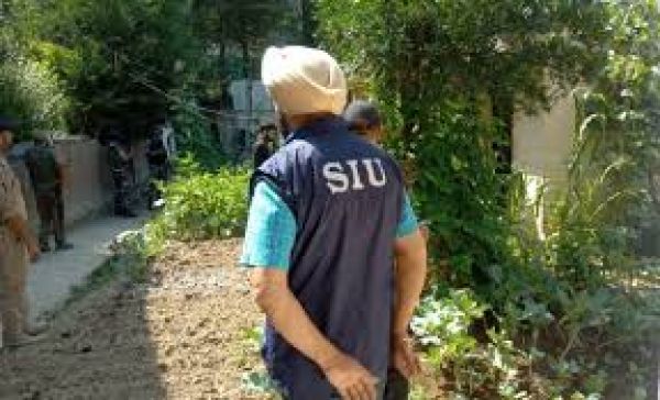 एसआईयू ने आतंकवाद से जुड़े एक मामले में पुलवामा के शेख सयूरल निसार के आवास पर की छापेमारी