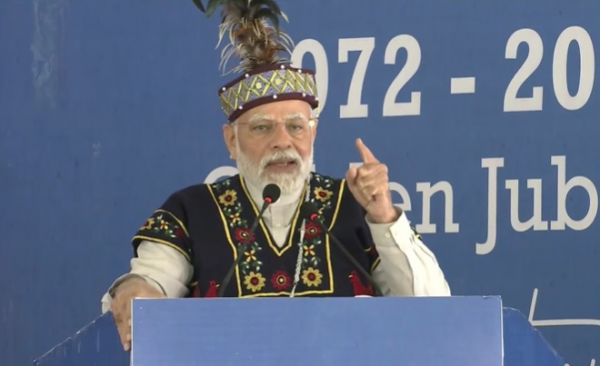 प्रधानमंत्री ने जनधन खातों की संख्या 50 करोड़ पार होने पर प्रसन्नता जताई