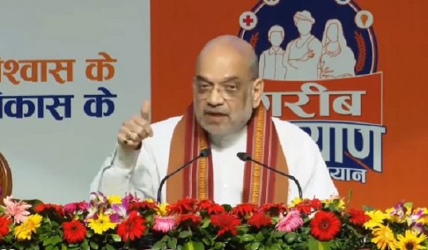 अमित शाह की कांग्रेस को चुनौती, बोले-हिम्मत है तो 50 साल का रिपोर्ट कार्ड लेकर आएं