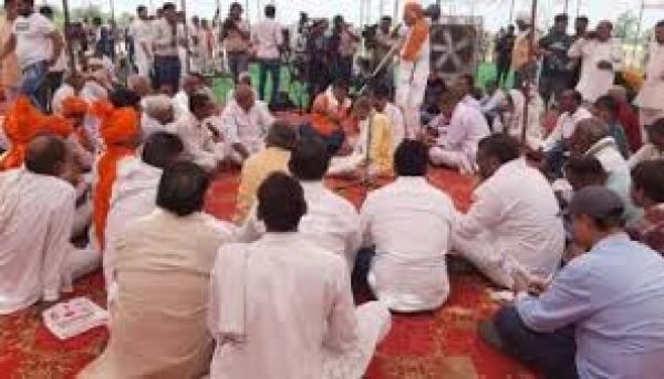 नूंह हिंसा के विरोध में जंतर-मंतर पर महापंचायत विवादित बयान के बाद बीच में ही खत्म