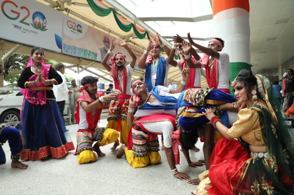 चौथी जी&mdash;20 संस्कृति समूह (सीडब्ल्यूजी) की बैठक में भाग लेने काशी पहुंचे विदेशी मेहमान