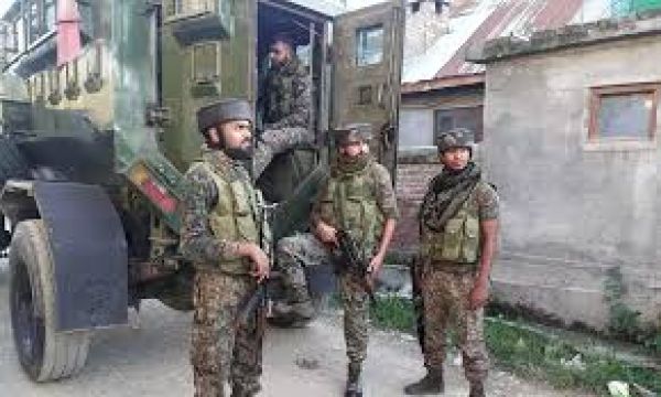 राजौरी मुठभेड़ में एक आतंकी ढेर, एक जवान शहीद