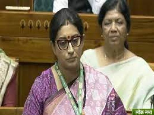 महिला आरक्षण विधेयक पर स्मृति ईरानी ने जाहिर की खुशी, कहा- दशकों का संघर्ष प्रधानमंत्री मोदी ने किया पूरा