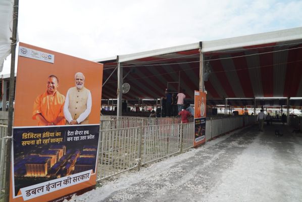 प्रधानमंत्री मोदी के भव्य स्वागत के लिए काशी की जनता ने बिछाए पलक पावड़े