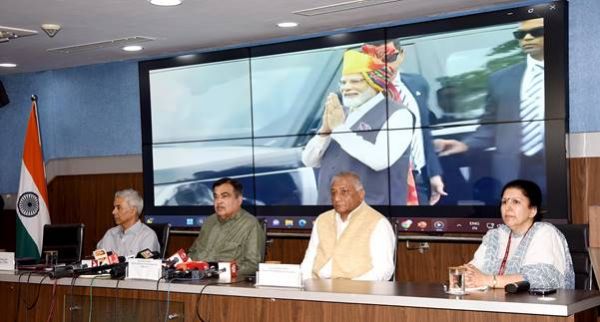 2070 तक देश को कार्बन न्यूट्रल बनाने के लिए निर्माण क्षेत्र में हरित पहल की जाएगी : गडकरी