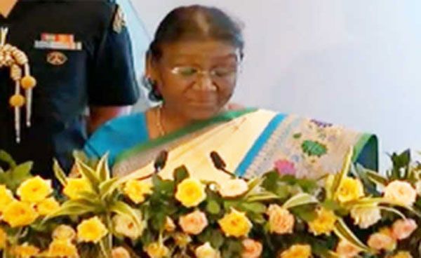 न्याय इतना महंगा न हो कि आम आदमी की पहुँच से दूर हो जाये : मुर्मू