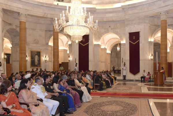 बदलते भू-राजनीतिक माहौल में हर स्थिति से निपटने के लिए तैयार रहने की जरूरत: राष्ट्रपति