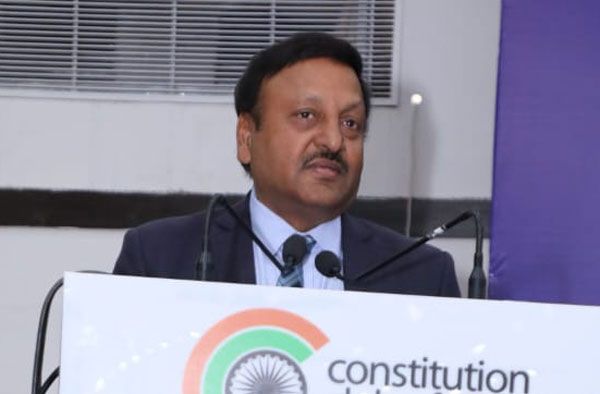 केंद्रीय चुनाव आयोग की दोपहर 12 बजे प्रेस कॉन्फ्रेंस, चुनाव तारीखों का होगा ऐलान