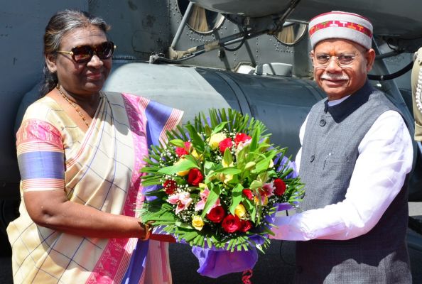 राष्ट्रपति द्रौपदी मुर्मू हिमाचल प्रदेश के पांच दिवसीय दौरे पर शिमला की वादियों में पहुंची
