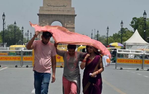राष्ट्रीय राजधानी दिल्ली में पारा 42 पार, अभी और ऊपर जाएगा तापमान