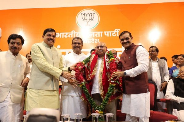 निर्विरोध प्रदेश अध्यक्ष चुनकर कार्यकर्ताओं ने विशिष्ट परंपरा को किया और पुष्टः धर्मेंद्र प्रधान