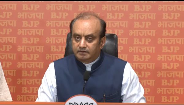 कांवड़ यात्रा को लेकर कांग्रेस-सपा नेताओं के बयान की भाजपा ने की आलोचना