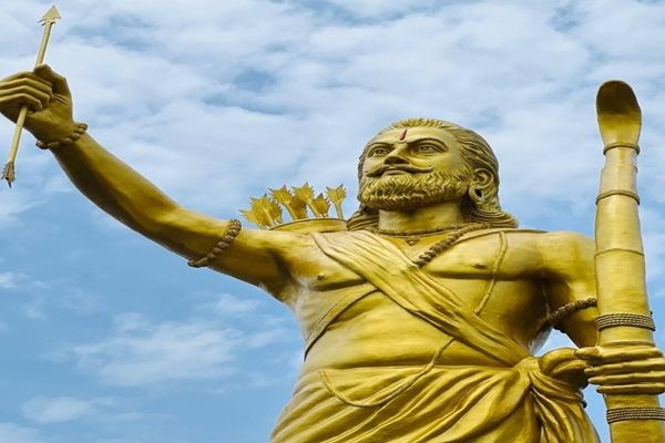  रक्षा मंत्री राजनाथ सिंह ने अल्लूरी सीताराम राजू को उनकी जयंती पर श्रद्धांजलि अर्पित की