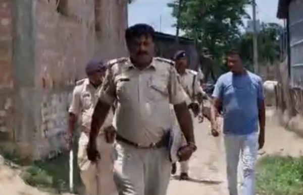  बिहार के पूर्णिया में डायन बताकर एक ही परिवार के पांच लाेगाें की पीट-पीटकर हत्या