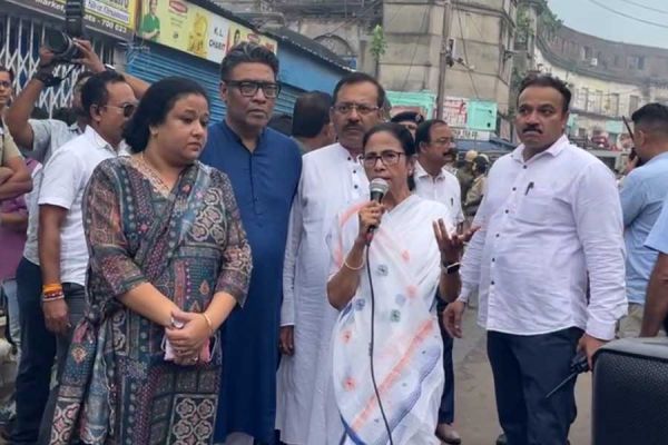 एनआरसी नोटिस पर ममता का आरोप-बंगाल के लोगों की पहचान मिटाने की साजिश