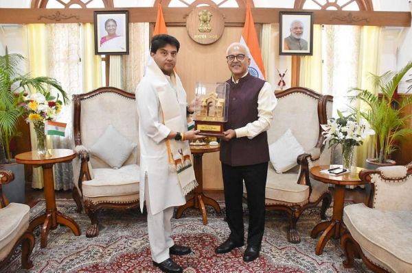 मणिपुर की विकास परियोजनाओं को जल्द पूरा करने के निर्देश