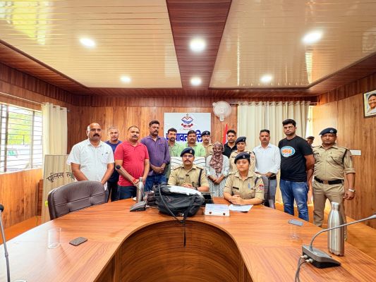 उत्तराखंड के चंपावत में नेपाल सीमा पर 10.23 करोड़ की एमडीएमए ड्रग्स जब्त, महिला तस्कर गिरफ्तार