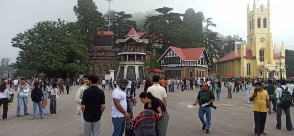 हिमाचल प्रदेश में भारी बारिश का ओरेंज अलर्ट, 227 सड़कें बंद