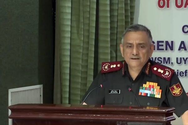 ऑपरेशन सिंदूर: भारतीय सेना ने पाकिस्तान के ड्रोन हमलों को नाकाम किया – सीडीएस जनरल अनिल चौहान