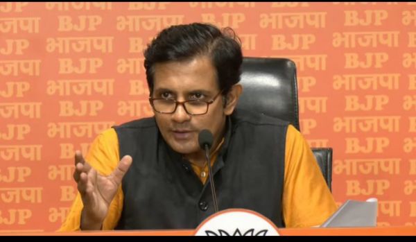  भाजपा ने राबर्ट वाड्रा का समर्थन करने पर राहुल गांधी पर साधा निशाना
