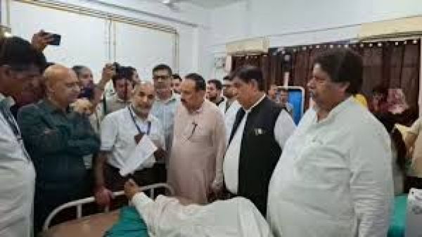 कांग्रेस प्रतिनिधिमंडल ने जीएमसी डोडा का दौरा किया