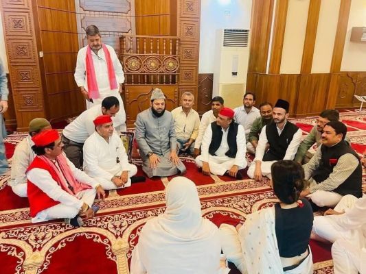 अखिलेश यादव ने संसद की मस्जिद को बनाया सपा कार्यालय : जमाल सिद्दीक़ी