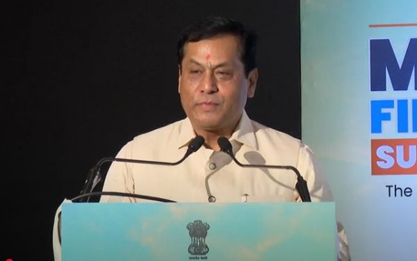 समुद्री क्षेत्र में निवेश और विकास के नए अवसर पैदा कर रहा है भारत: सोनोवाल
