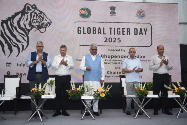बाघ सिर्फ एक वन्यजीव नहीं बल्कि हमारी जैव विविधता के प्रहरी हैं : भूपेन्द्र यादव