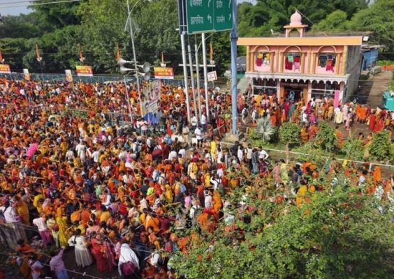 मप्र के कुबेरेश्वर धाम में 3 दिन में 7 श्रद्धालुओं की मौत,पंडित प्रदीप मिश्रा पर कार्रवाई की मांग