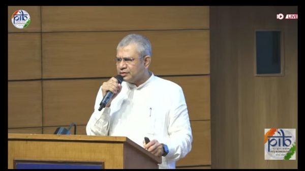 कैबिनेट : पीएमयूवाई लाभार्थियों को 300 रुपये प्रति सिलेंडर सब्सिडी देने को मंजूरी