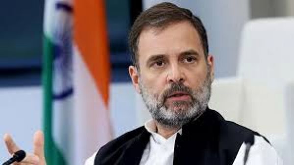 चुनाव आयोग ने 2024 के लोकसभा चुनावों में मतदाता धोखाधड़ी के आरोपों के लिए कांग्रेस नेता राहुल गांधी को नोटिस जारी किया