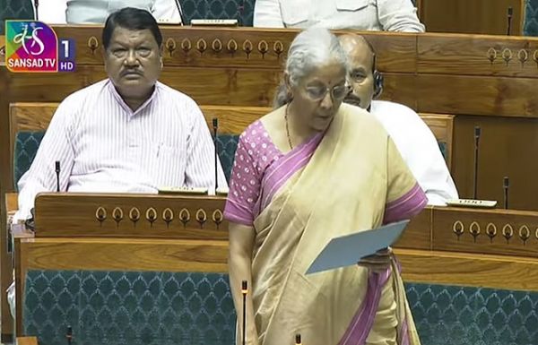निर्मला सीतारमण ने लोकसभा में संशोधित आयकर विधेयक, 2025 पेश किया