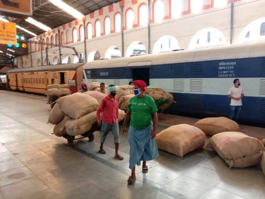स्वतंत्रता दिवस के मद्देनज़र दिल्ली में पार्सल सेवा पर चार दिवसीय अस्थायी प्रतिबंध