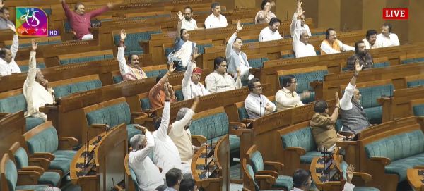  विपक्ष के हंगामे के बीच भारतीय पत्तन विधेयक, 2025 लोकसभा में पारित