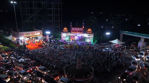 छत्तीसगढ़ : रायपुर में भारत माता की भव्य आरती: शहीदों को समर्पित देशभक्ति का अद्वितीय आयोजन