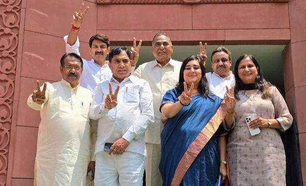 दिल्ली के सातों सांसद बोले- विपक्ष के नकारात्मक रवैये से जनहित के मुद्दों पर संसद में नहीं हो सकी चर्चा