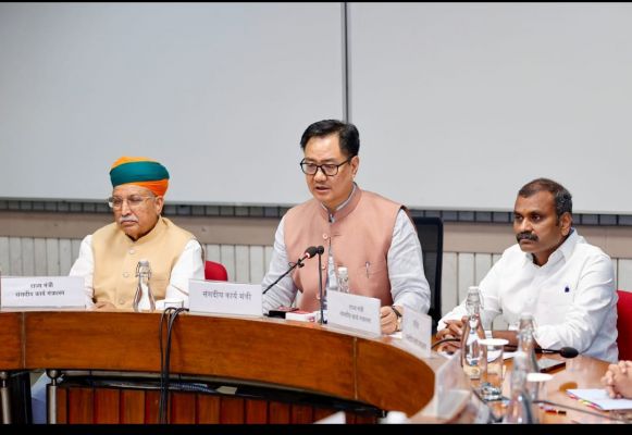 लोकतंत्र में विपक्ष जरुरी लेकिन सरकार के काम में बाधा डालना अलोकतांत्रिकः किरेन रिजिजू