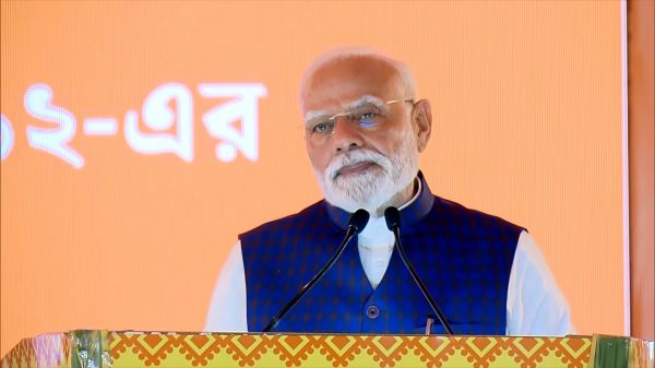  कोलकाता में बोले प्रधानमंत्री- भारत अपने शहरों का कर रहा कायाकल्प