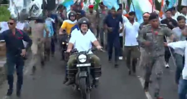  पूर्णिया में राहुल गांधी की &lsquo;वोटर अधिकार यात्रा&rsquo; में उमड़ा जनसैलाब, घंटों जाम से थमा शहर