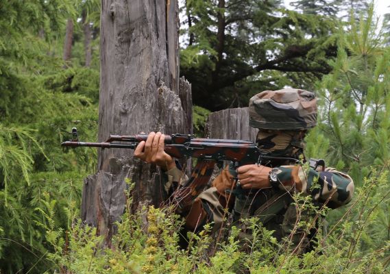 उड़ी सेक्टर के तोरणा में घुसपैठ की कोशिश नाकाम, तलाशी अभियान जारी