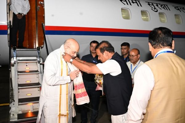 केंद्रीय गृह मंत्री अमित शाह का गुवाहाटी में भव्य स्वागत