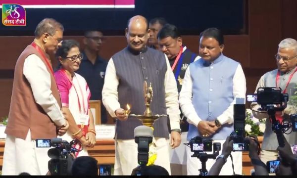  लोकसभा अध्यक्ष ओम बिरला ने भुवनेश्वर में एससी-एसटी संसदीय समिति के राष्ट्रीय सम्मेलन का उद्घाटन किया
