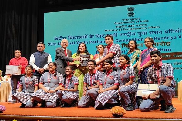 संसद भवन में 35वीं राष्ट्रीय युवा संसद प्रतियोगिता का पुरस्कार वितरण समारोह संपन्न