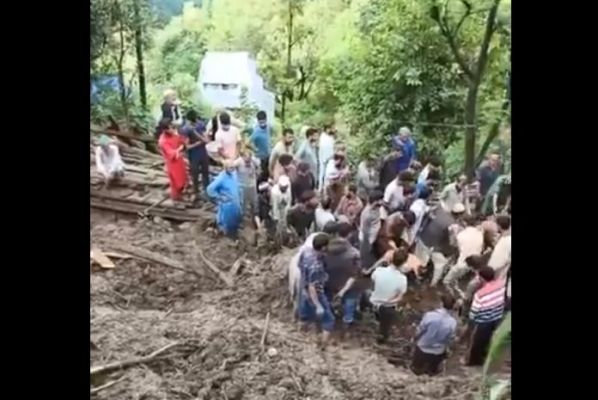 रियासी के माहोर में भूस्खलन, एक ही परिवार के सात लोगों की मौत