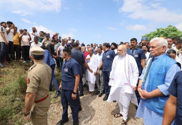 नरेंद्र मोदी सरकार जम्मू-कश्मीर में हाल ही में आई बाढ़ से प्रभावित लोगों के पुनर्वास को सुनिश्चित करने के लिए प्रतिबद्ध-अमित शाह