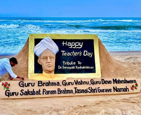 शिक्षक दिवस पर केंद्रीय शिक्षा मंत्री धर्मेंद्र प्रधान ने गुरुजनों को उत्कृष्टता के लिए नमन किया