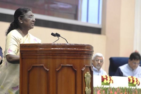 भारत को अग्रणी नवाचार अर्थव्यवस्था बनाने का संकल्प लें : राष्ट्रपति