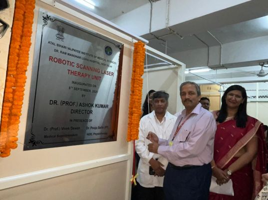 डॉ. आरएमएल अस्पताल में रोबोटिक स्कैनिंग लेज़र और डीप ऑस्सीलेशन थेरेपी यूनिट की शुरुआत