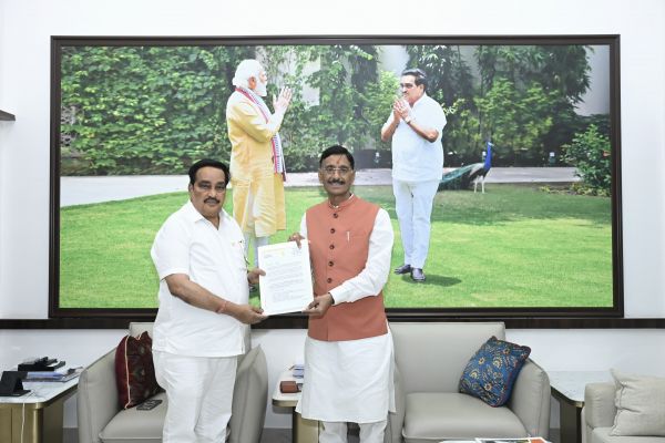 रक्षा राज्यमंत्री संजय सेठ ने जल शक्ति मंत्री को 'राढू बहुउद्देशीय जलाशय योजना' की स्थिति से कराया अवगत